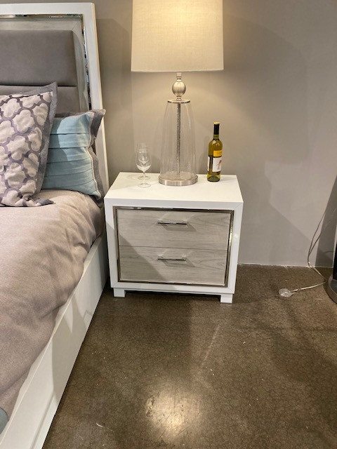 Pearl Nightstand